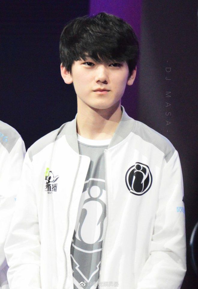 MAC-10以历史浮动价售出45,000美元