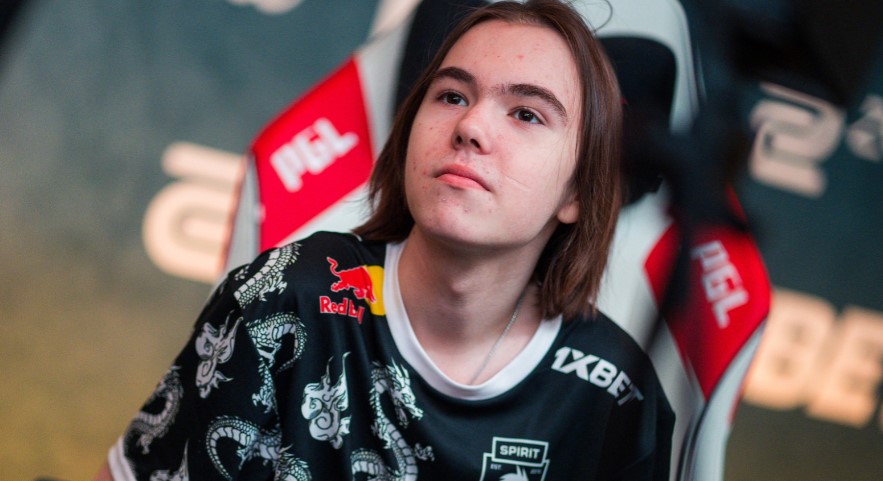 LGD Gaming 官方宣布：前 EDGY 辅助 YCX 正式加入，共同迎接新赛季！