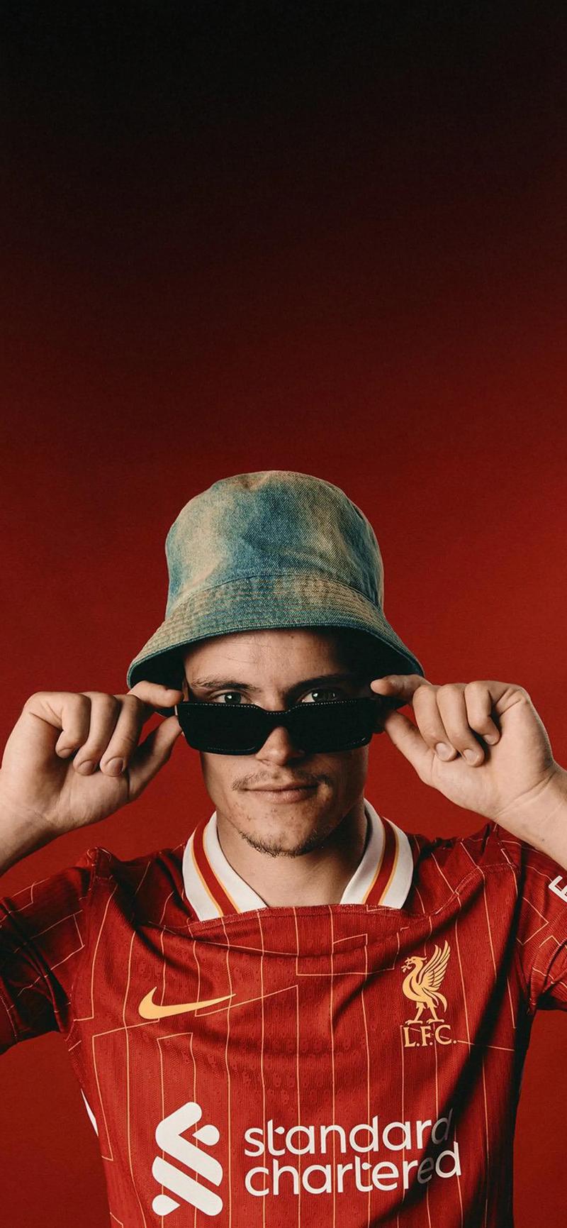 Bilibili Gaming official shared photos： knight went to participate in the City Hero Contest